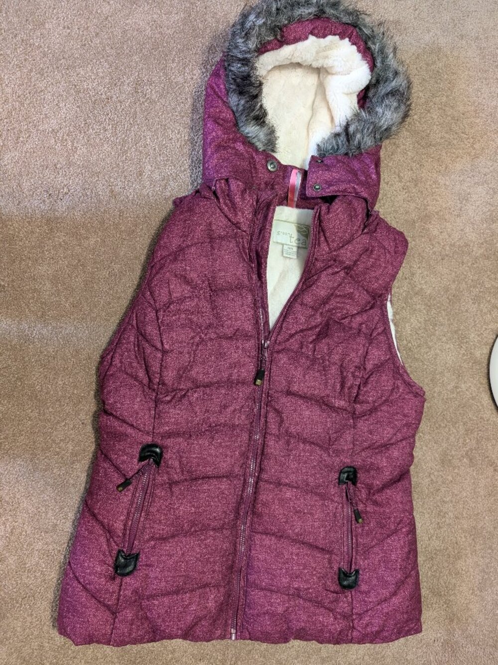 Purple puffy quilted hooded vest with faux fur size medium